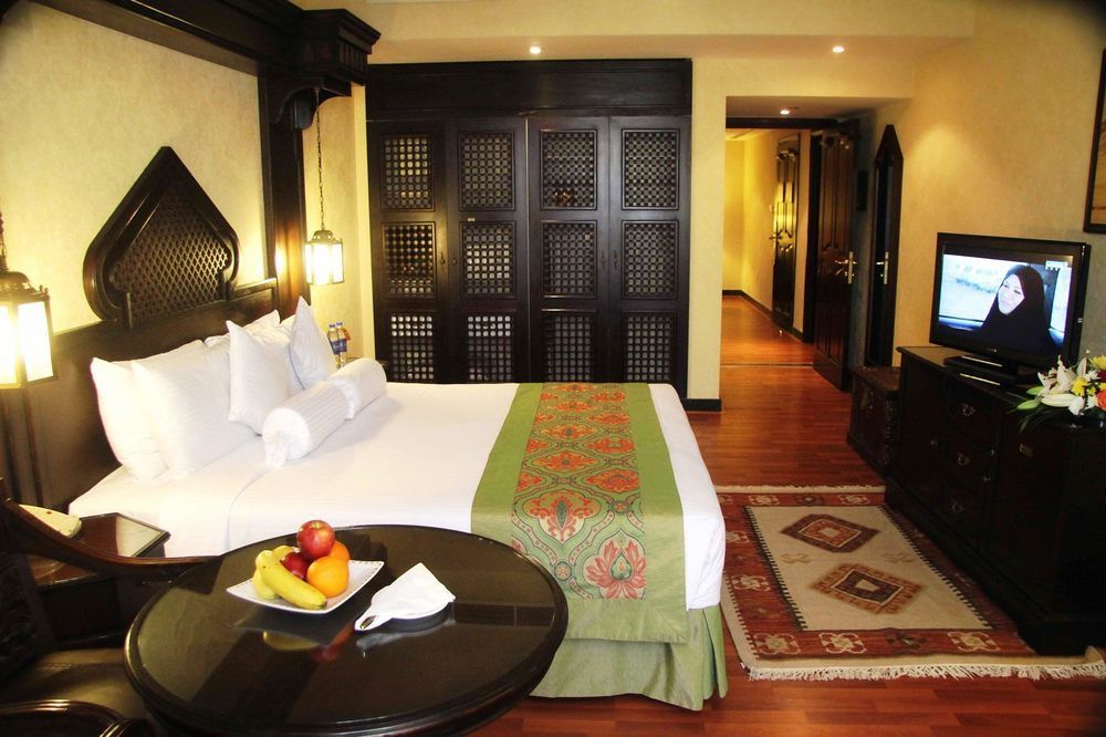 Arabian Courtyard Hotel & Spa Дубай Екстер'єр фото